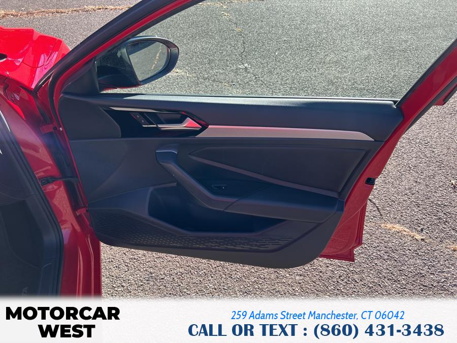 2019 Volkswagen Jetta R-Line Auto w/SULEV photo
