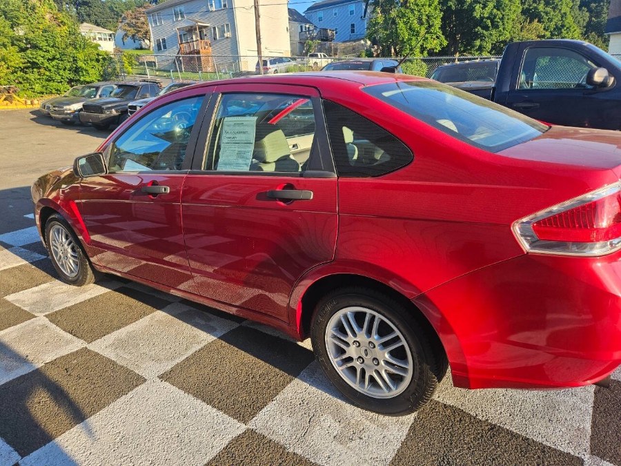 2010 Ford Focus SE photo