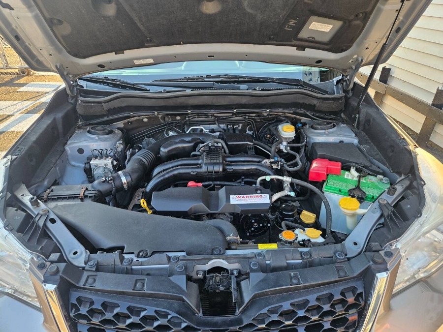 2014 Subaru Forester 2.5i photo