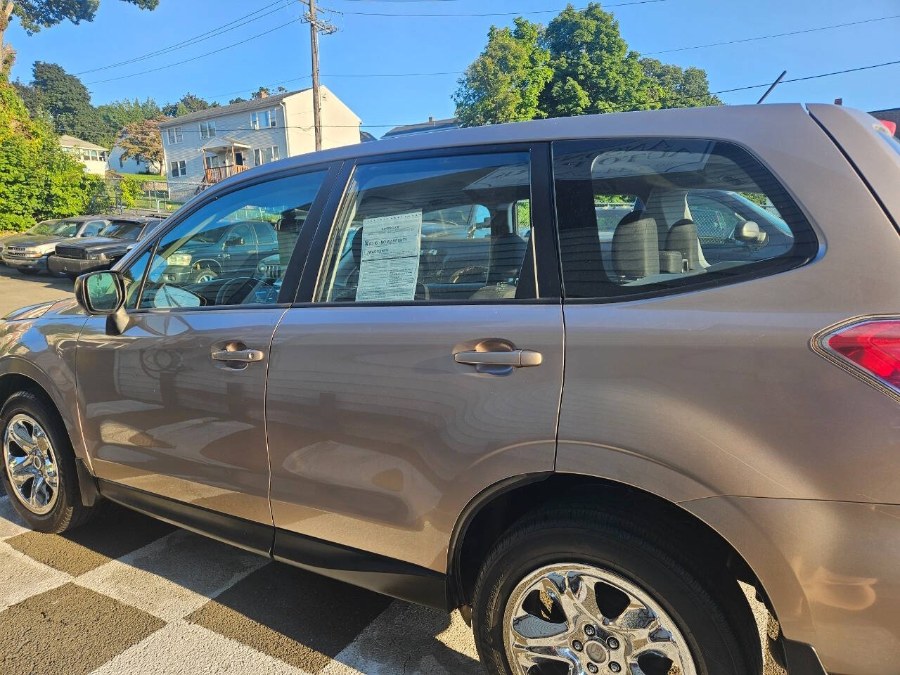 2014 Subaru Forester 2.5i photo