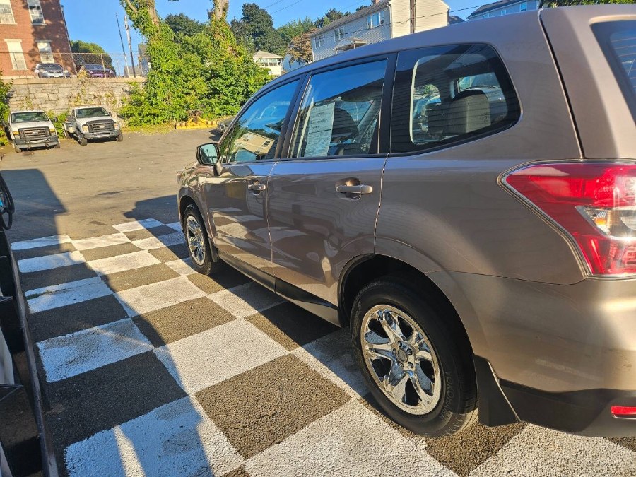 2014 Subaru Forester 2.5i photo