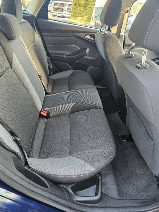 2012 Ford Focus SE photo