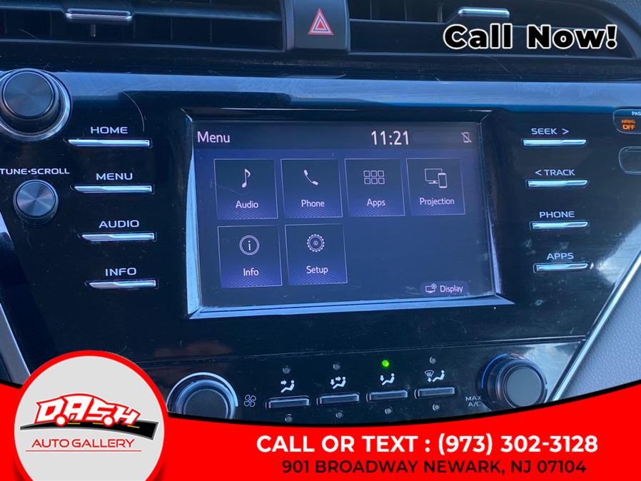 2018 Toyota Camry LE Auto (Natl) photo
