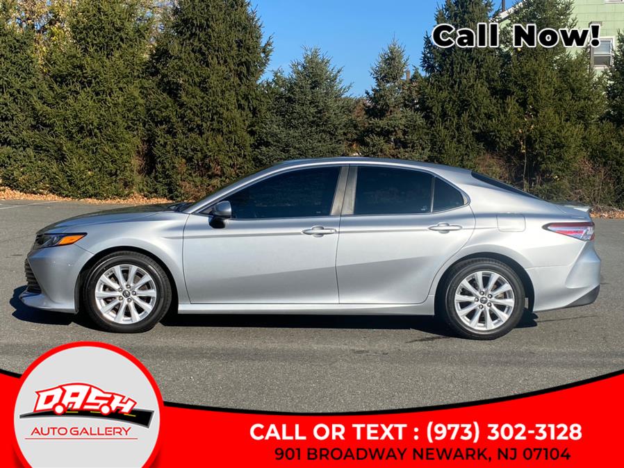 2018 Toyota Camry LE Auto (Natl) photo