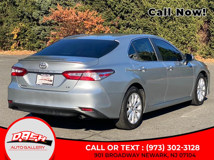 2018 Toyota Camry LE Auto (Natl) photo
