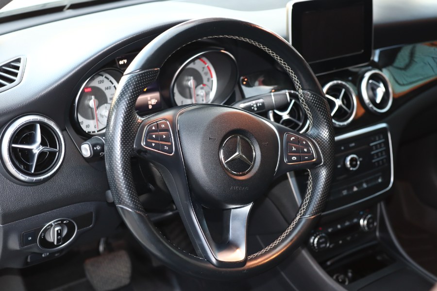 2016 Mercedes-Benz cla 4dr Sdn CLA 250 4MATIC photo