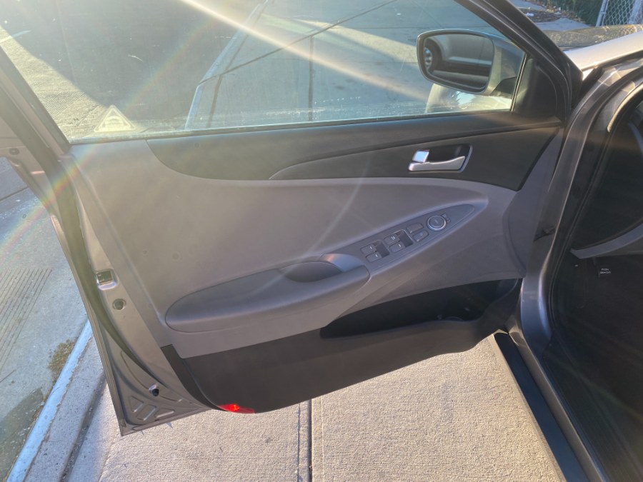 2011 Hyundai Sonata GLS photo