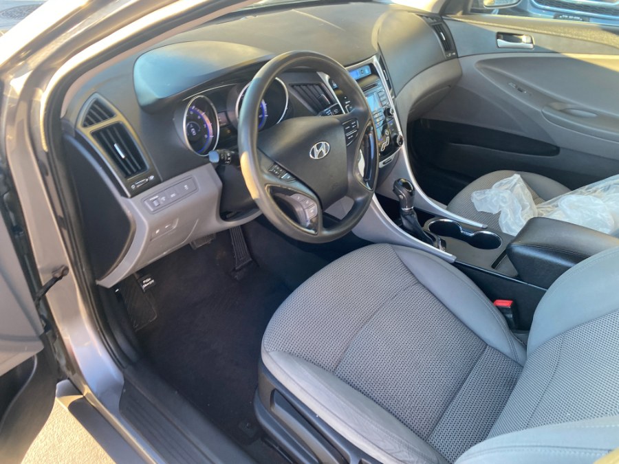 2011 Hyundai Sonata GLS photo