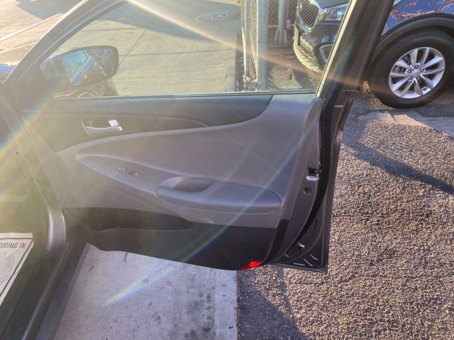 2011 Hyundai Sonata GLS photo