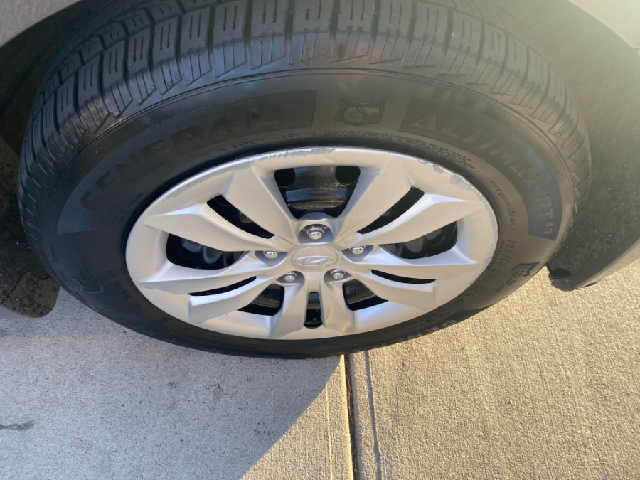 2011 Hyundai Sonata GLS photo