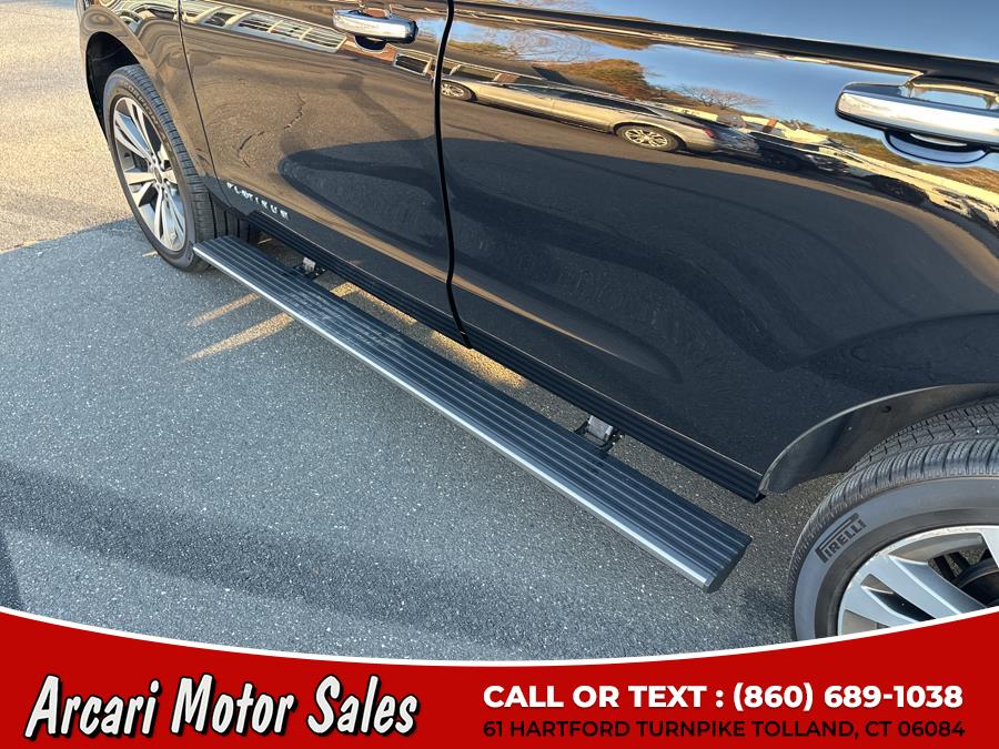2020 Ford Expedition Platinum 4x4 photo
