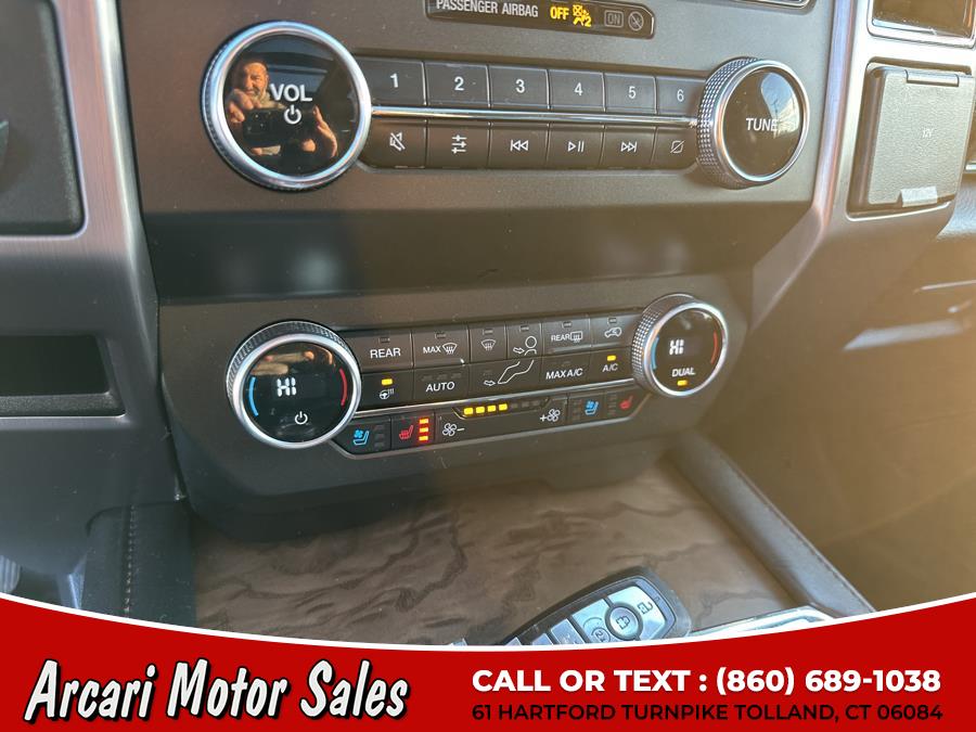 2020 Ford Expedition Platinum 4x4 photo
