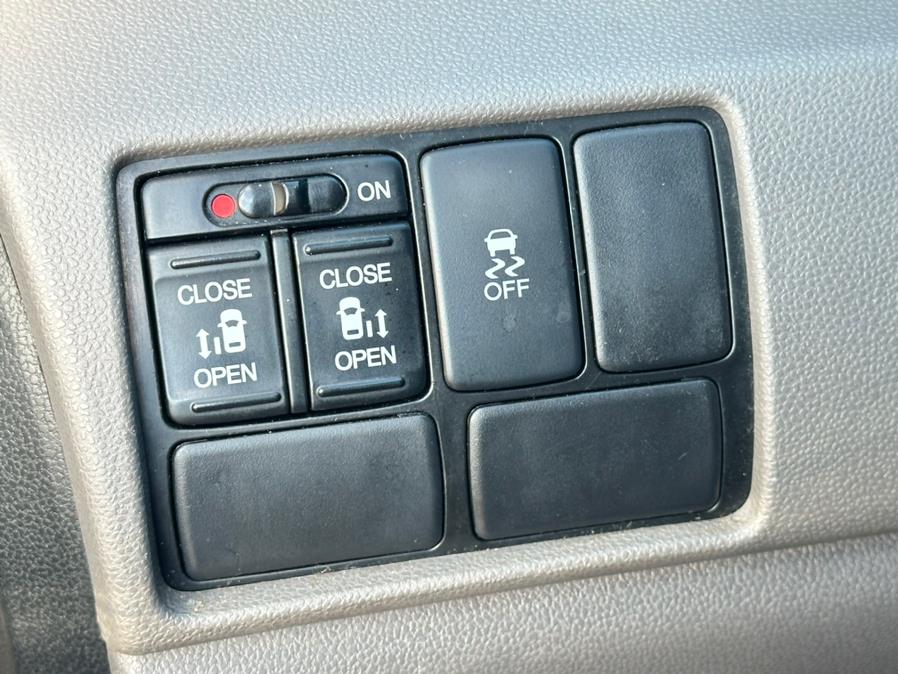 2016 Honda Odyssey 5dr EX photo