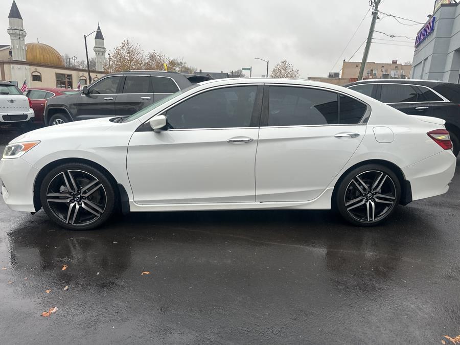 2017 Honda ACCORD SEDAN Sport SE CVT photo