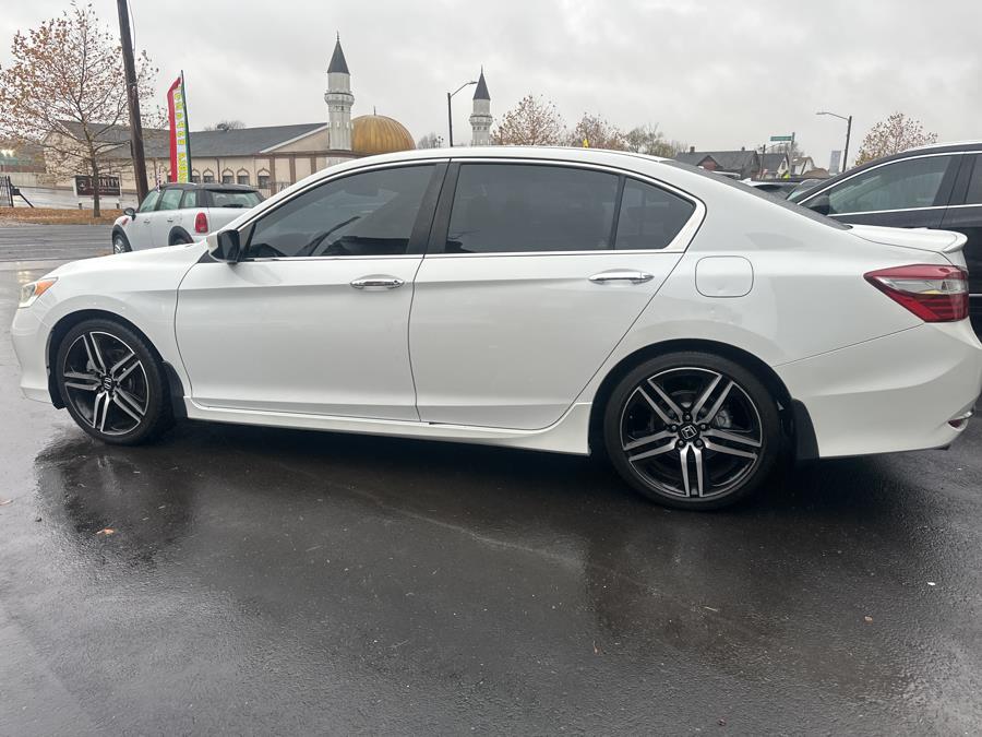 2017 Honda ACCORD SEDAN Sport SE CVT photo