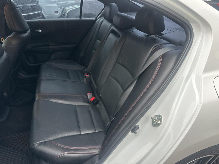 2017 Honda ACCORD SEDAN Sport SE CVT photo