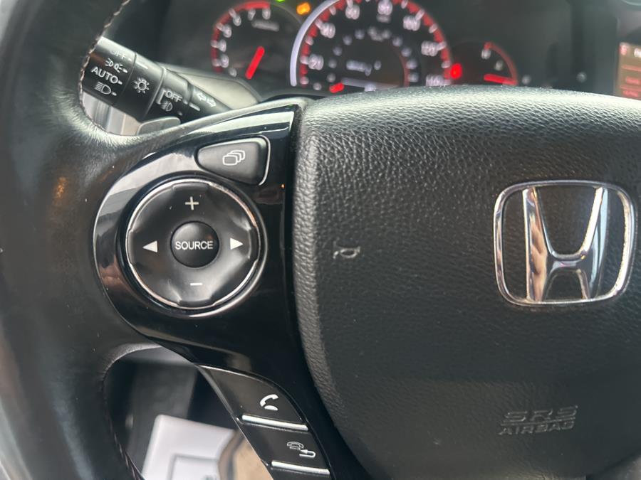 2017 Honda ACCORD SEDAN Sport SE CVT photo