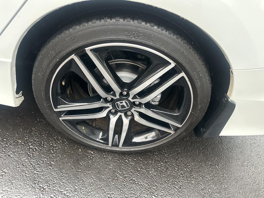 2017 Honda ACCORD SEDAN Sport SE CVT photo