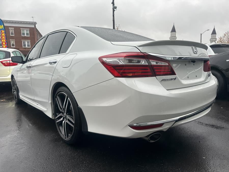 2017 Honda ACCORD SEDAN Sport SE CVT photo