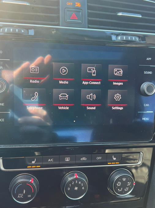2018 Volkswagen Golf Gti 2.0T SE DSG photo
