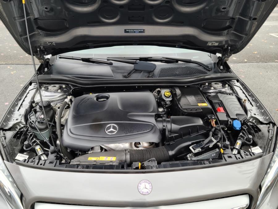 2015 Mercedes-Benz GLA-Class 4MATIC 4dr GLA250 photo