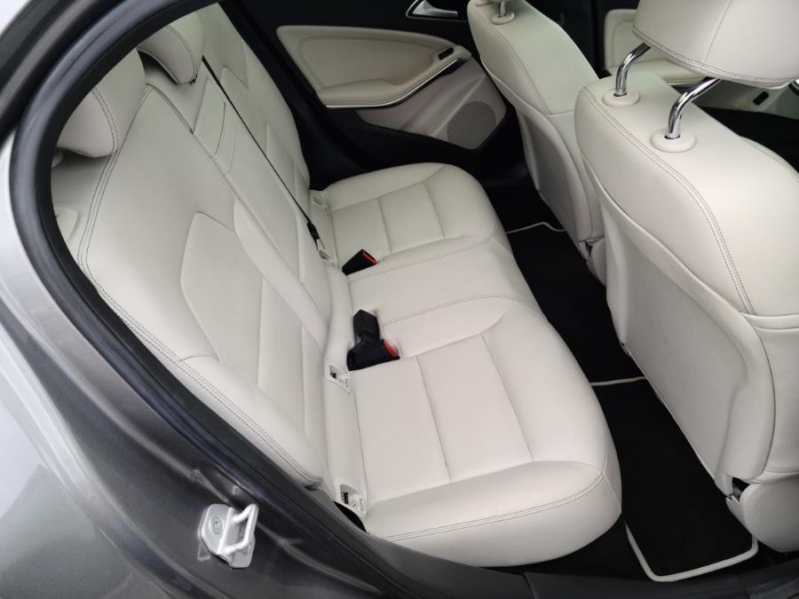 2015 Mercedes-Benz GLA-Class 4MATIC 4dr GLA250 photo