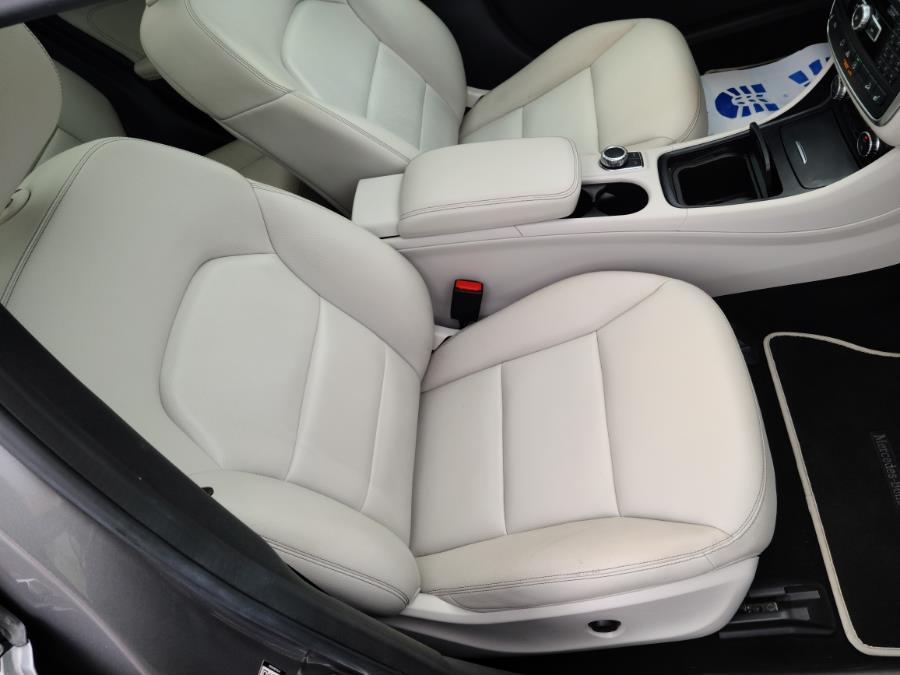 2015 Mercedes-Benz GLA-Class 4MATIC 4dr GLA250 photo