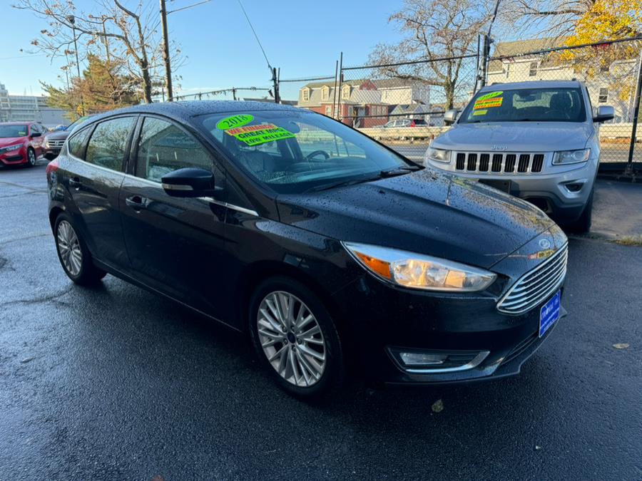 2018 Ford Focus Titanium Hatch photo