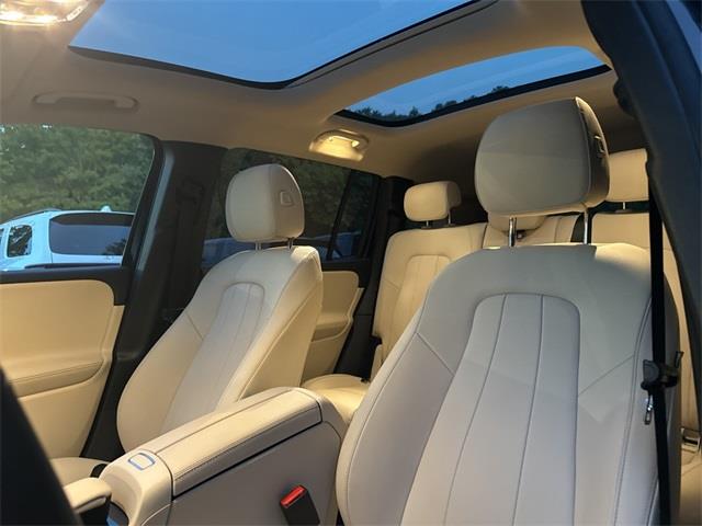 2021 Mercedes-Benz GLB GLB 250 photo