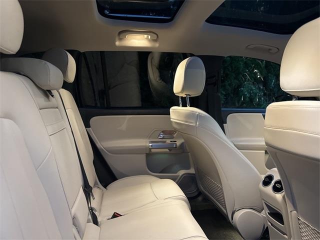 2021 Mercedes-Benz GLB GLB 250 photo