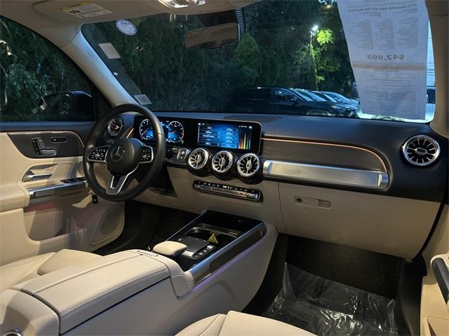 2021 Mercedes-Benz GLB GLB 250 photo