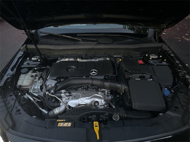 2021 Mercedes-Benz GLB GLB 250 photo