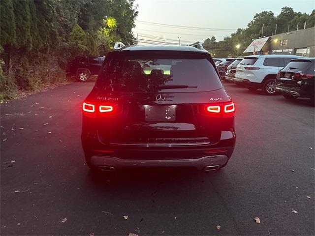 2021 Mercedes-Benz GLB GLB 250 photo