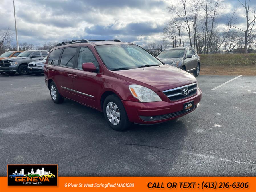 2007 Hyundai Entourage GLS photo