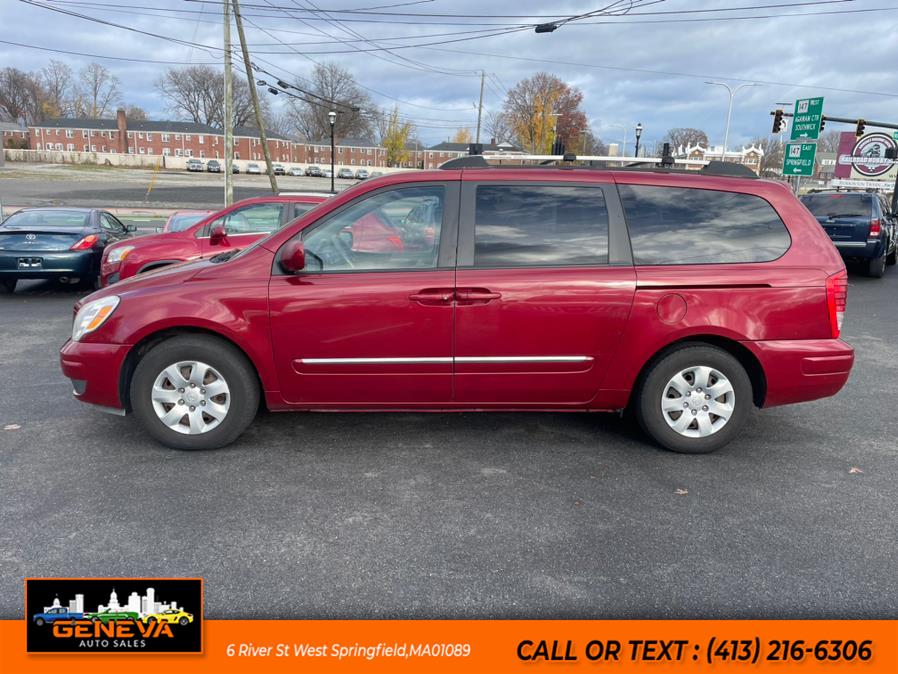 2007 Hyundai Entourage GLS photo