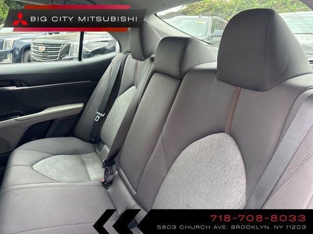 2018 Toyota Camry LE photo