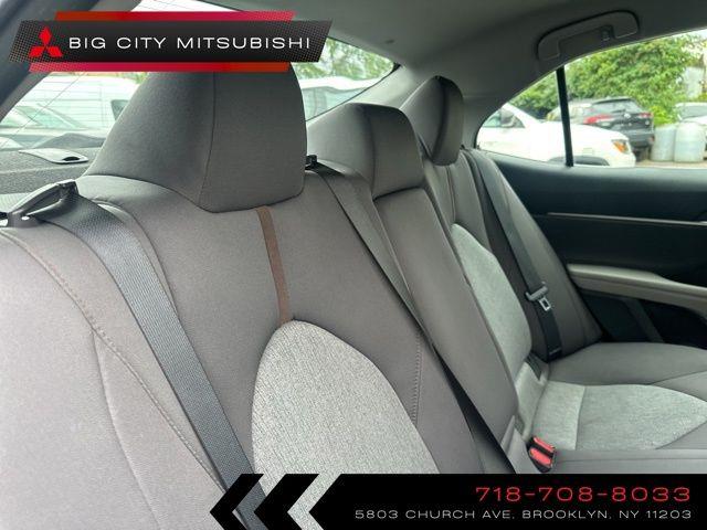 2018 Toyota Camry LE photo