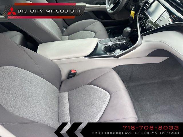2018 Toyota Camry LE photo