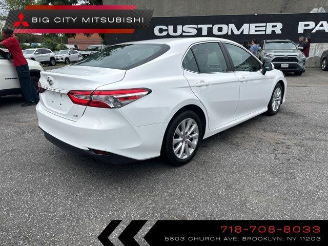 2018 Toyota Camry LE photo