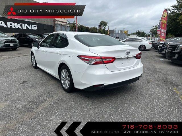 2018 Toyota Camry LE photo