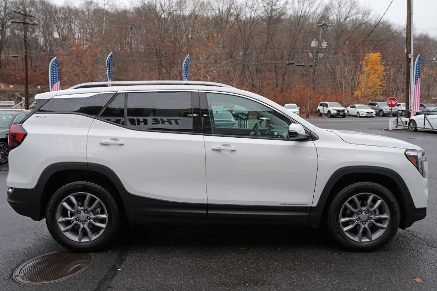 2024 GMC Terrain AWD 4dr SLT photo
