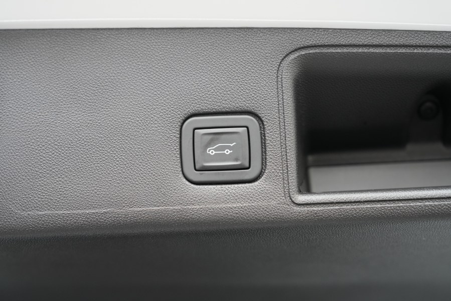 2024 GMC Terrain AWD 4dr SLT photo