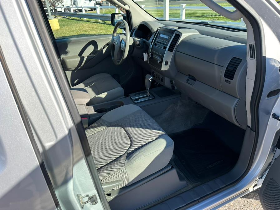 2011 Nissan Frontier S photo