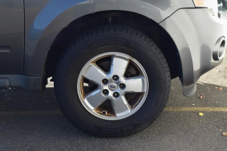 2010 Ford Escape XLS photo