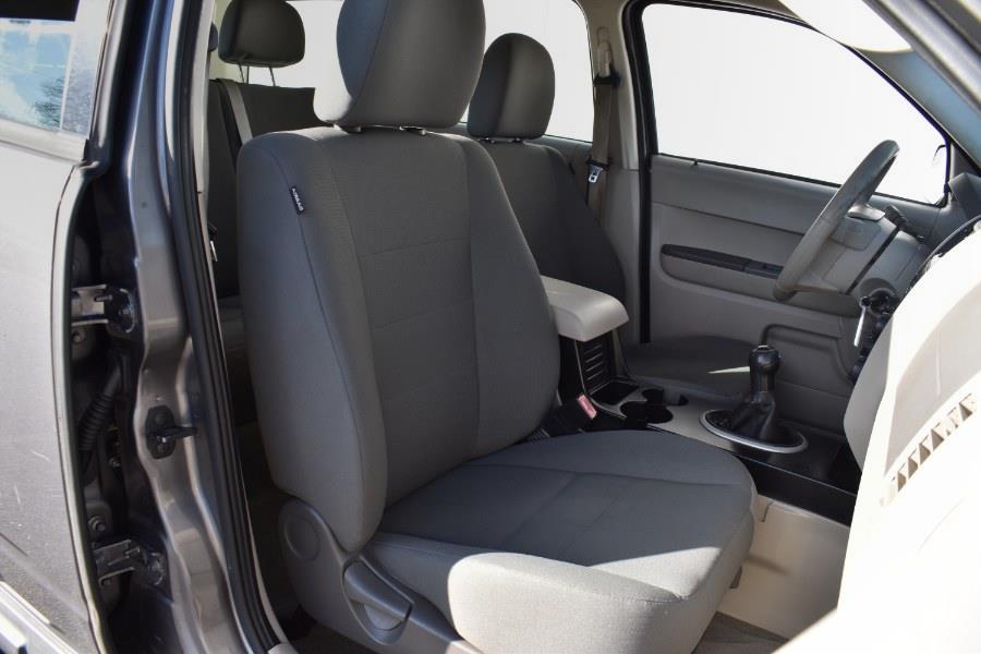 2010 Ford Escape XLS photo