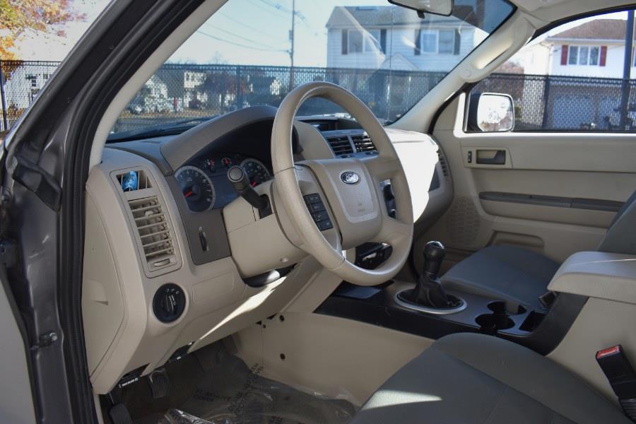 2010 Ford Escape XLS photo