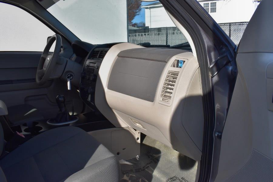2010 Ford Escape XLS photo