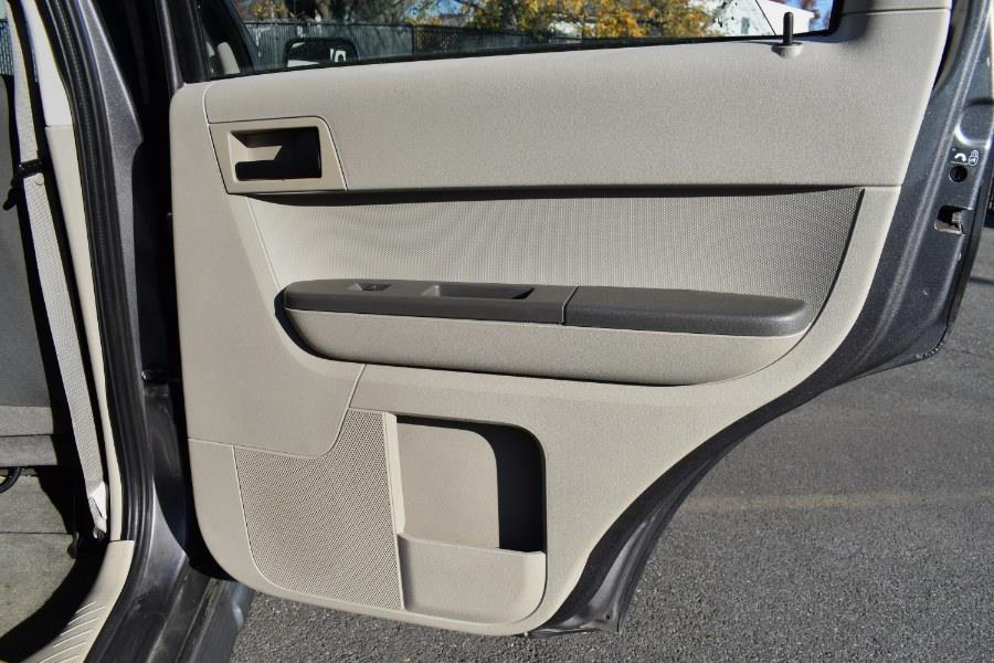 2010 Ford Escape XLS photo