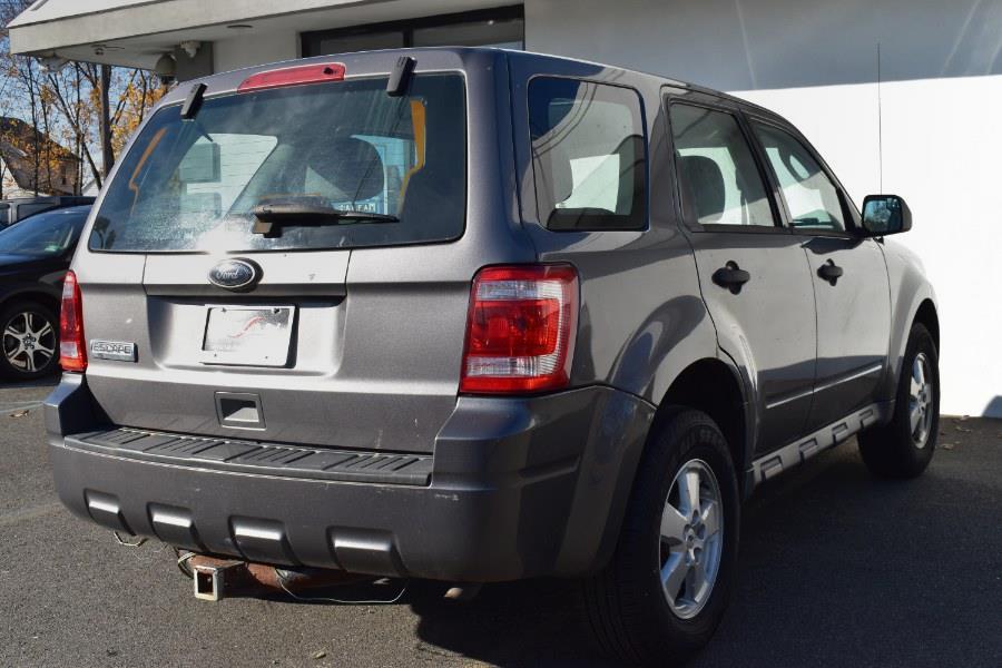 2010 Ford Escape XLS photo