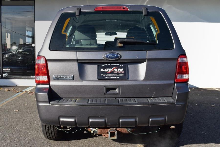 2010 Ford Escape XLS photo